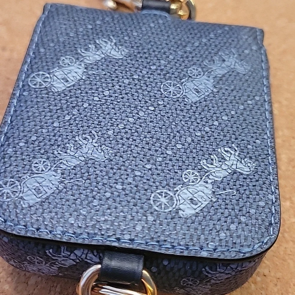 NWT Coach Horse 🐎 and Buggy Blue snapped pouch with keychain and hook - Picture 7 of 8